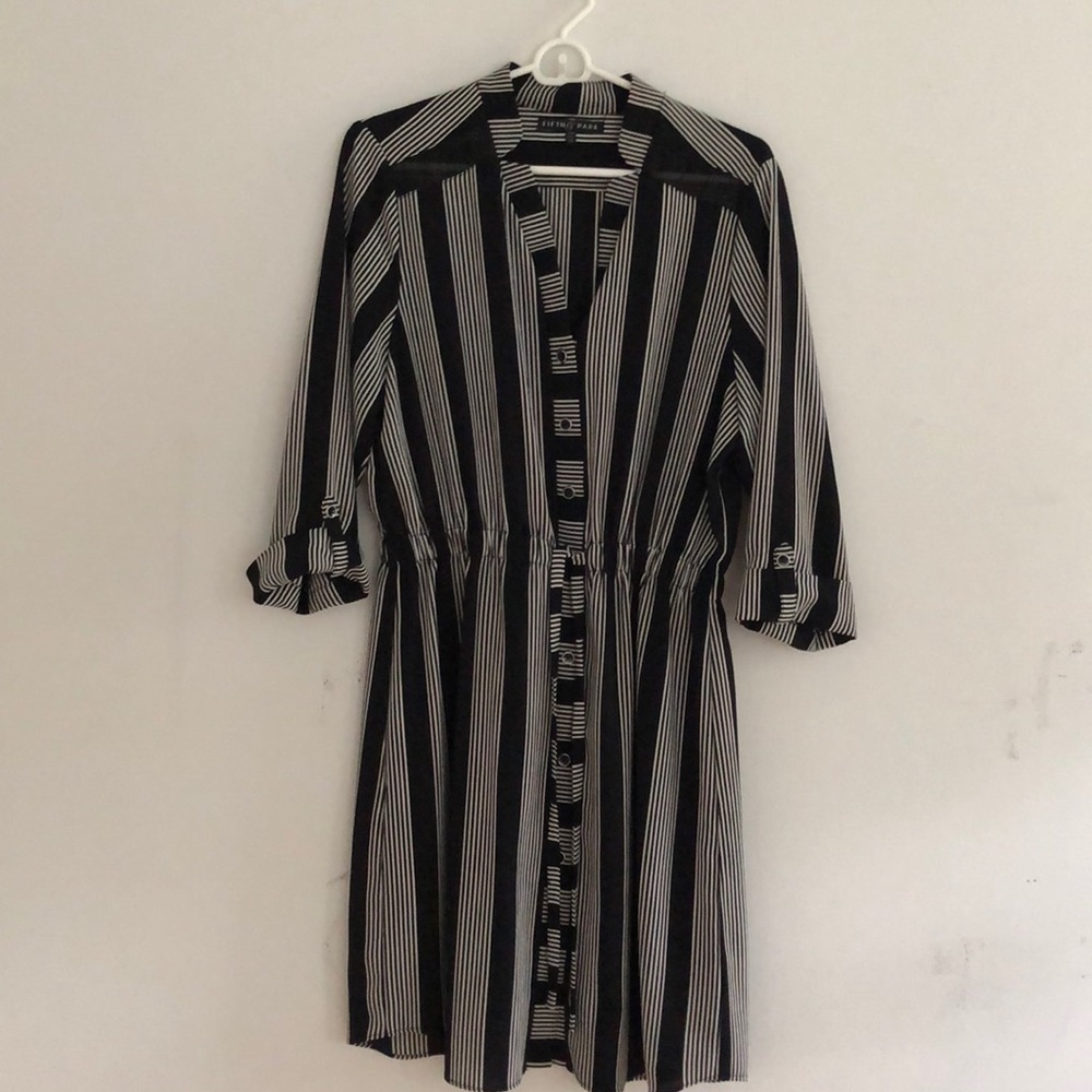 Dress - Picture 2 of 3